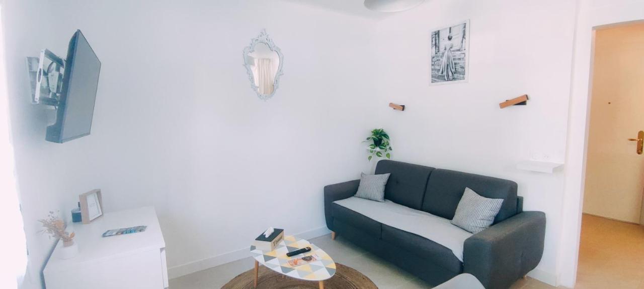 Apartamento Le Studio Des Tours - Parking Arlés Exterior foto